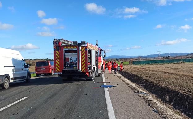 Muere el conductor de un turismo en una colisión frontal en la N-120