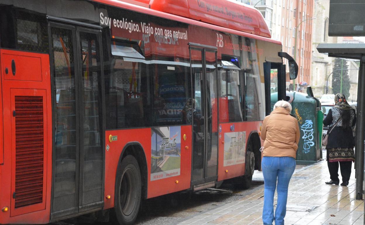 Durante el 2022 se superaron los 10 millones de viajeros en el servicio de autobuses de Burgos. 