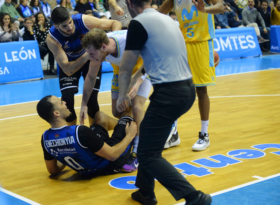 Fotos: El San Pablo cae derrotado en el Coliseum