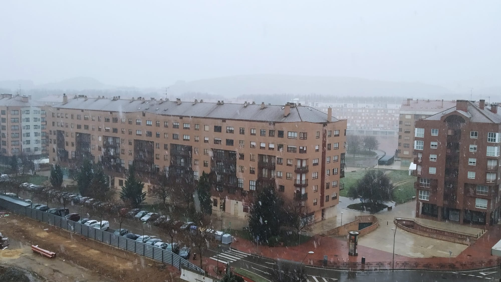 Fotos: Llega la nieve a Burgos capital