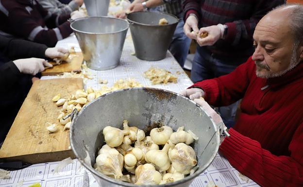 La subida de precios complica 'Los Titos' en su estreno como Fiesta de Interés Turístico Regional