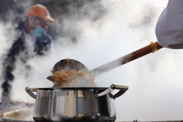 Fotos: Cientos de burgaleses hacen cola para probar &#039;Los Titos&#039;