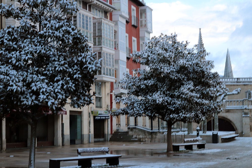 Fotos: La nieve llega a Burgos