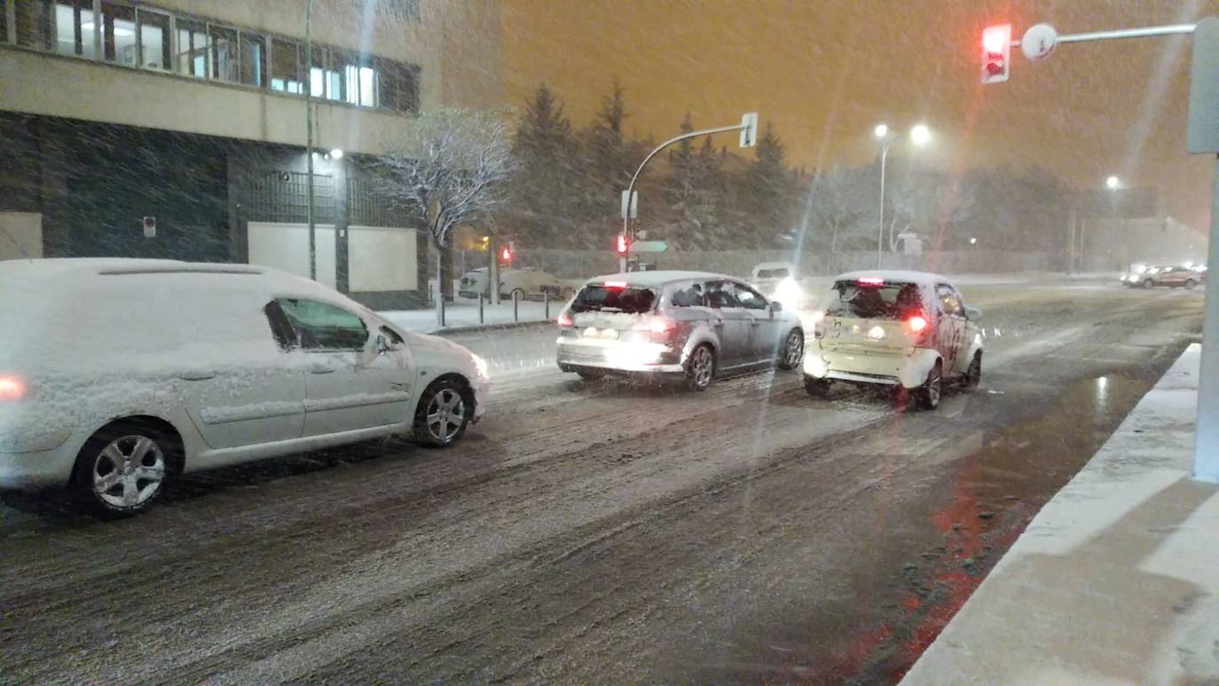 Las nevadas se han echo notar a última hora de la tarde en la capital burgalesa