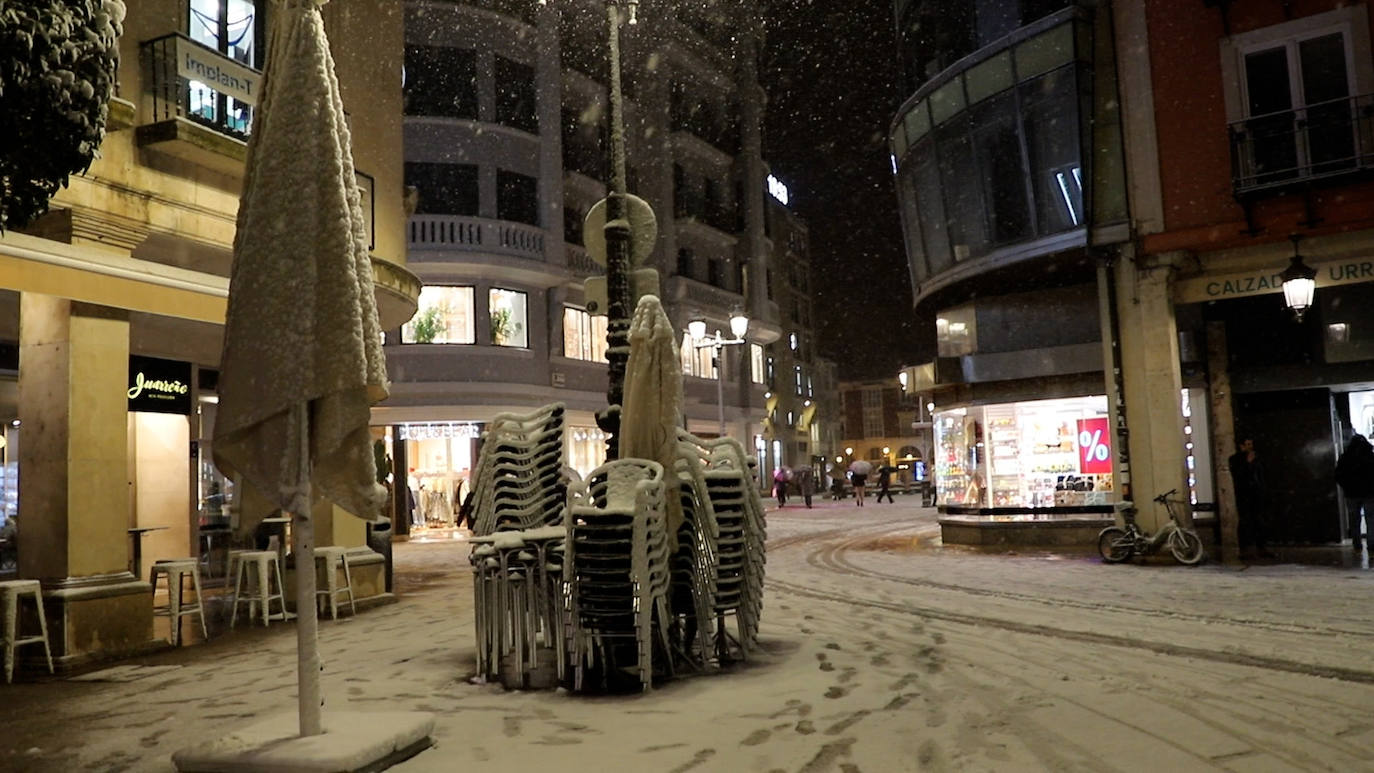 Las nevadas se han echo notar a última hora de la tarde en la capital burgalesa