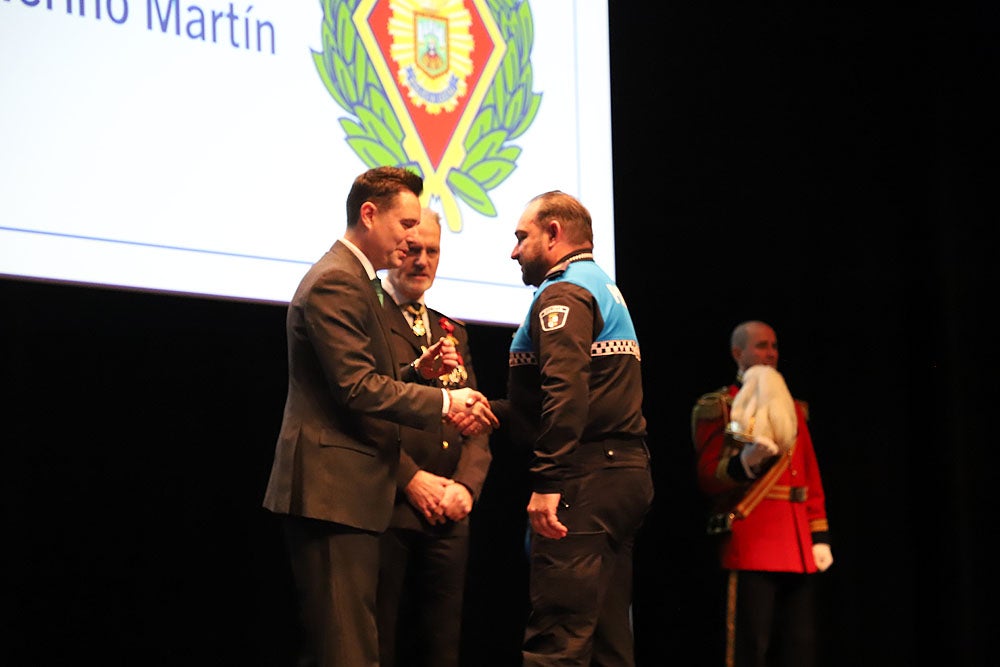 Fotos: La Policía Local de Burgos entrega distinciones y reconocimientos por el Patrón de 2023