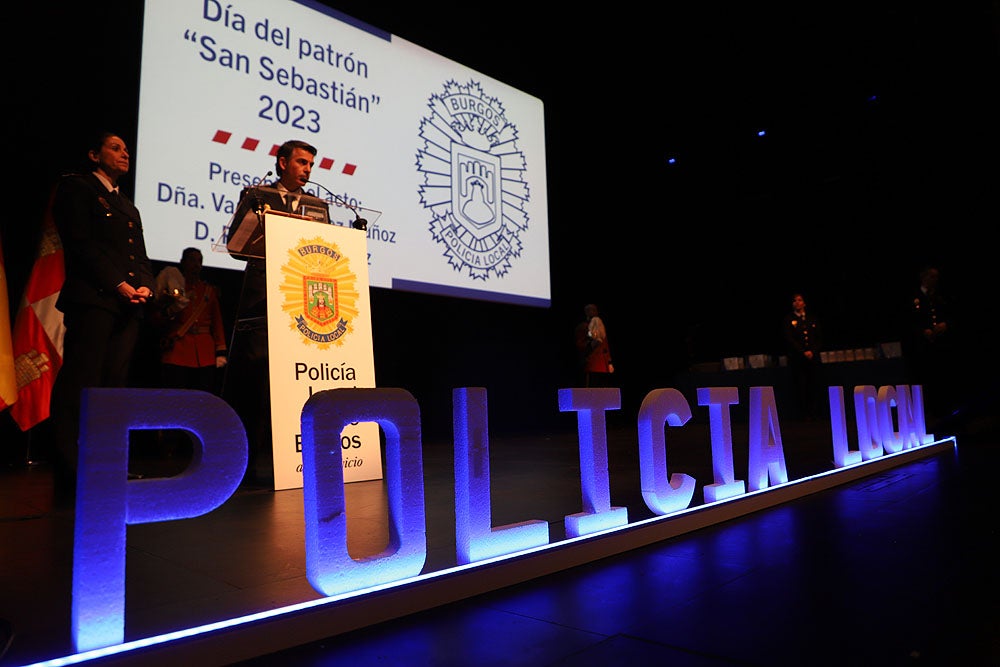 Fotos: La Policía Local de Burgos entrega distinciones y reconocimientos por el Patrón de 2023