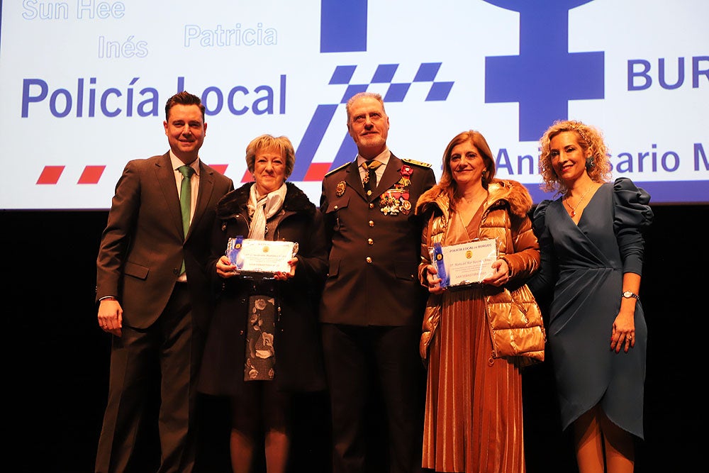 Fotos: La Policía Local de Burgos entrega distinciones y reconocimientos por el Patrón de 2023