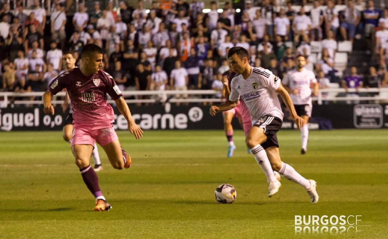 Imagen del partido entre el Burgos CF y el Málaga en agosto en El Plantío.