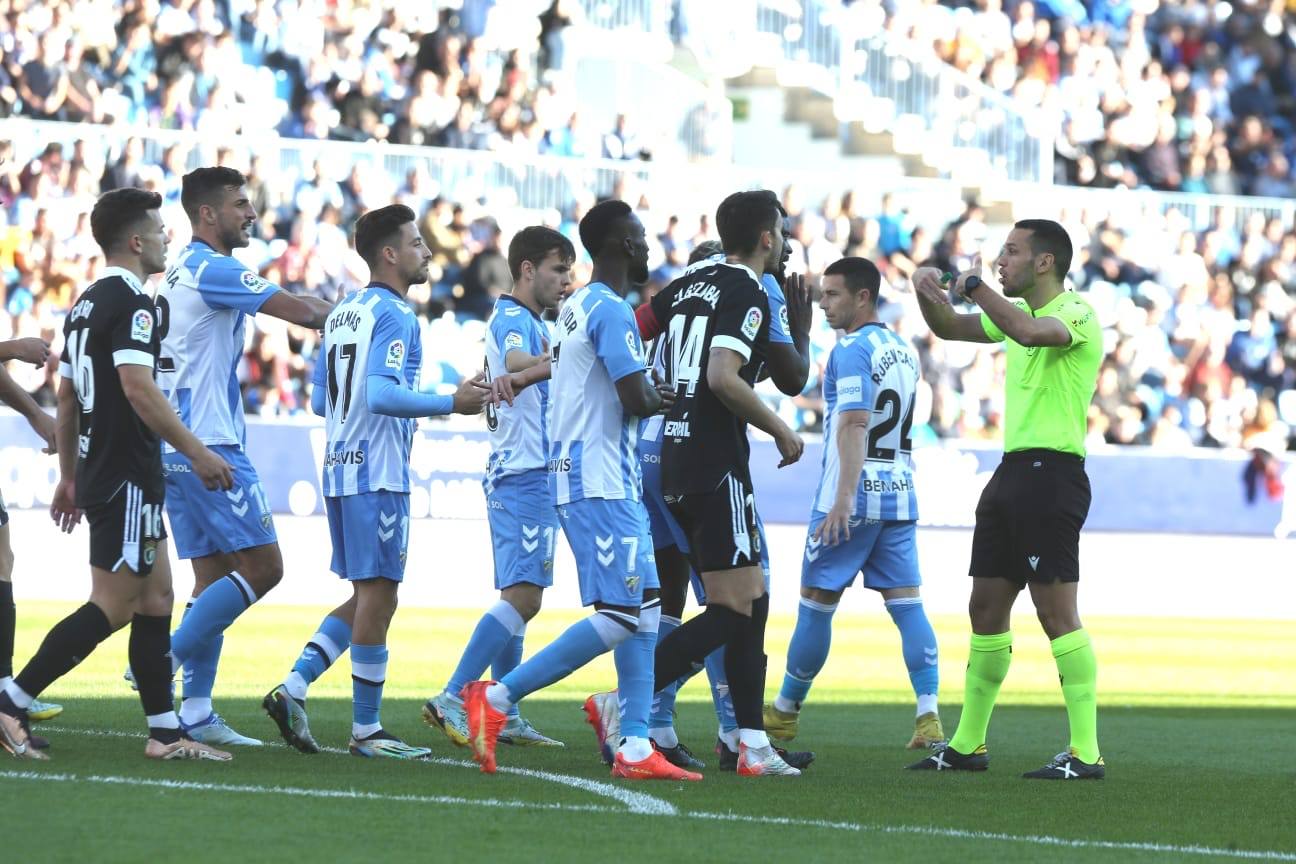 Imágenes del empate entre el Málaga CF y el Burgos CF disputado en La Rosaleda