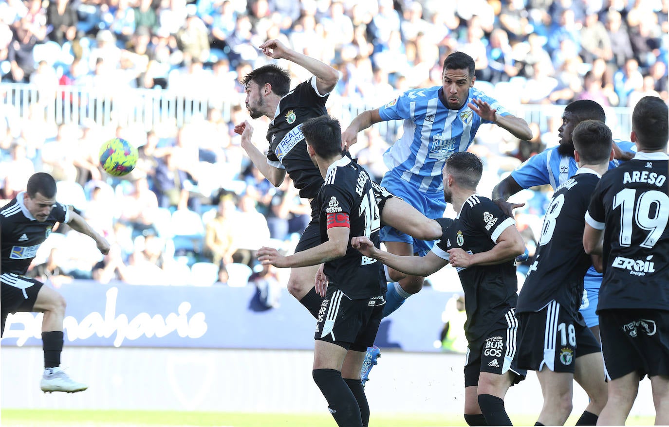 Imágenes del empate entre el Málaga CF y el Burgos CF disputado en La Rosaleda