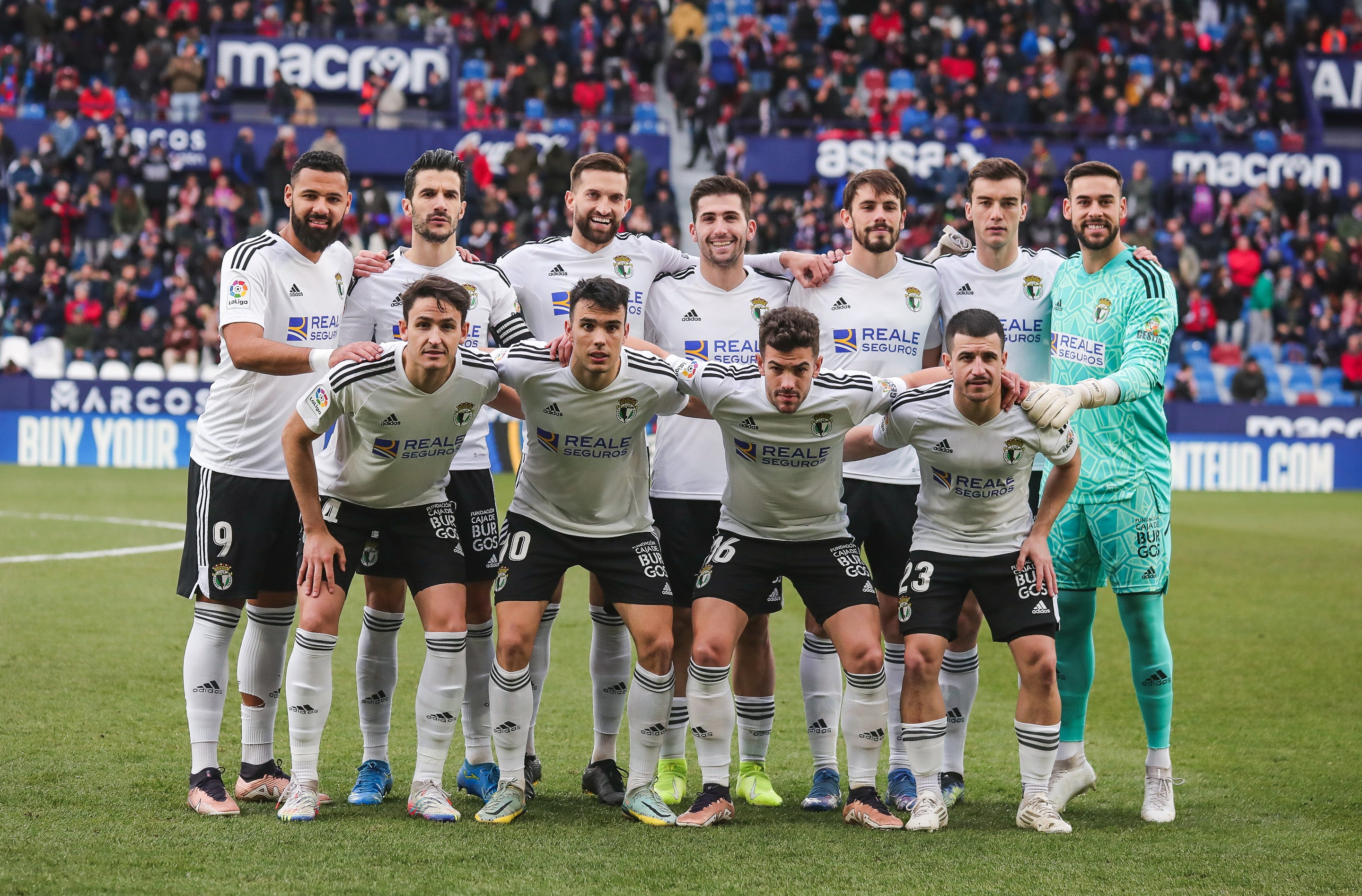 Fotos: El Burgos CF cae ante el Levante UD