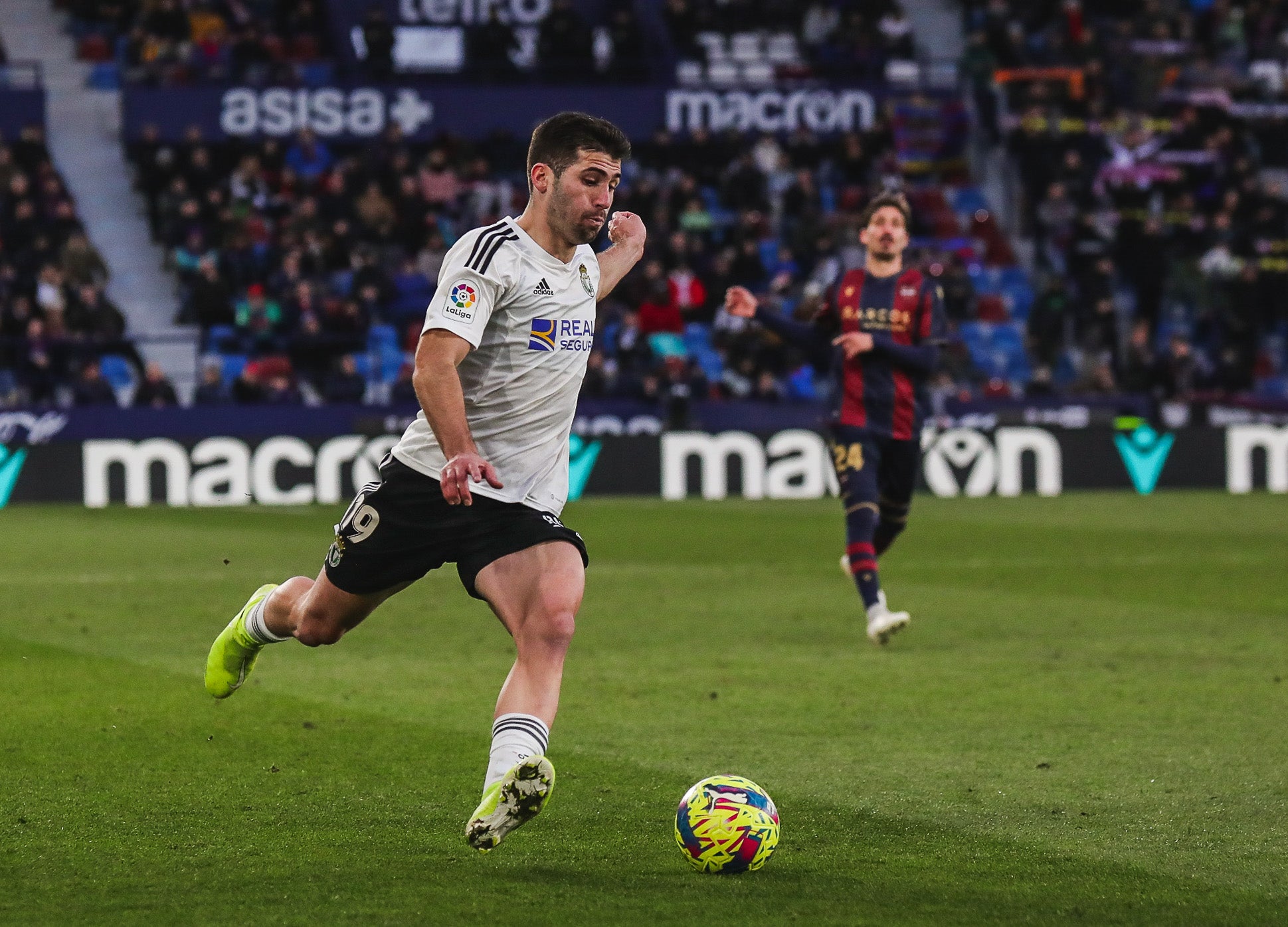 Fotos: El Burgos CF cae ante el Levante UD