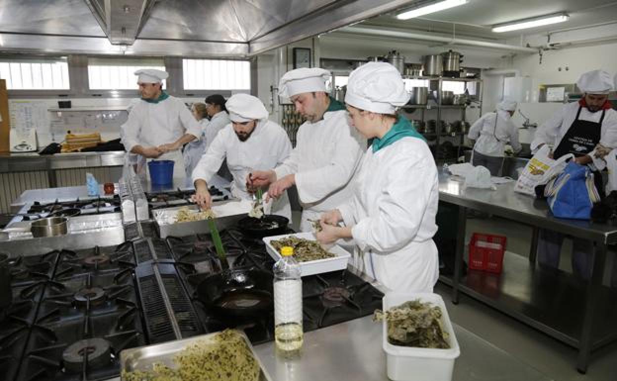 La Junta trabaja por la implantación del grado superior de Dirección de Cocina en Villarcayo