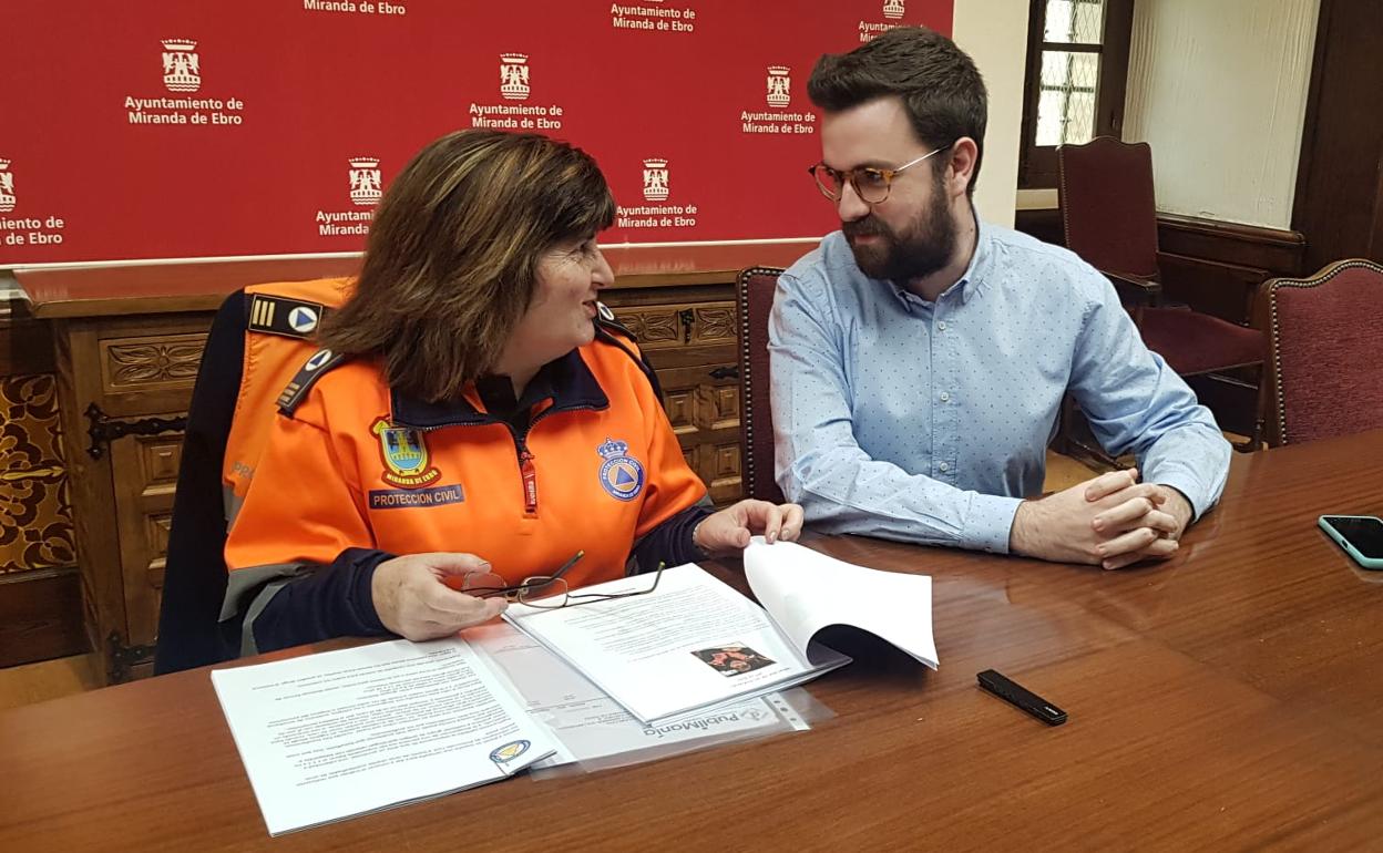 Pilar Morcillo y el concejal de Seguridad Ciudadana, Pablo Gómez. 