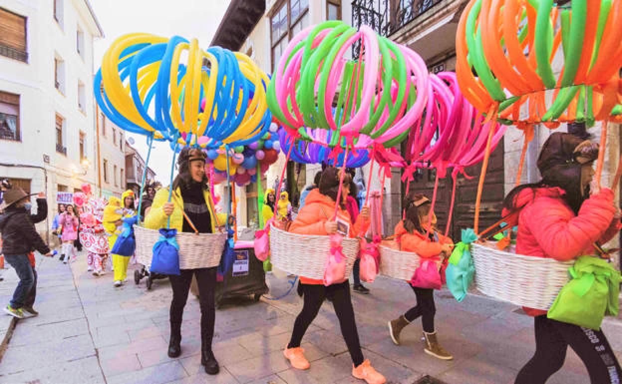 Desfile de Carnaval en Medina de Pomar, en una edición anterior. 