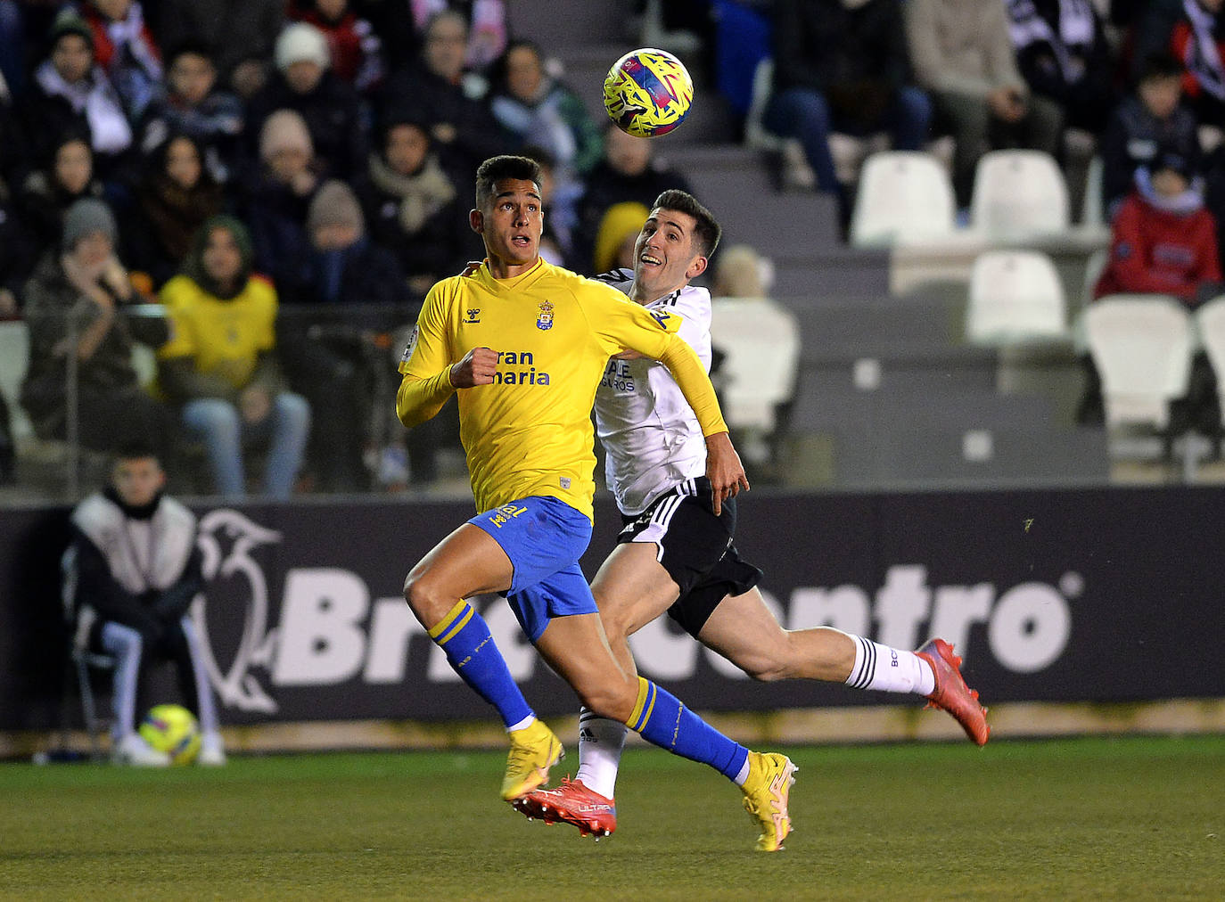 Imágenes del empate entre el Burgos CF y la UD Las Palmas este lunes en El Plantío
