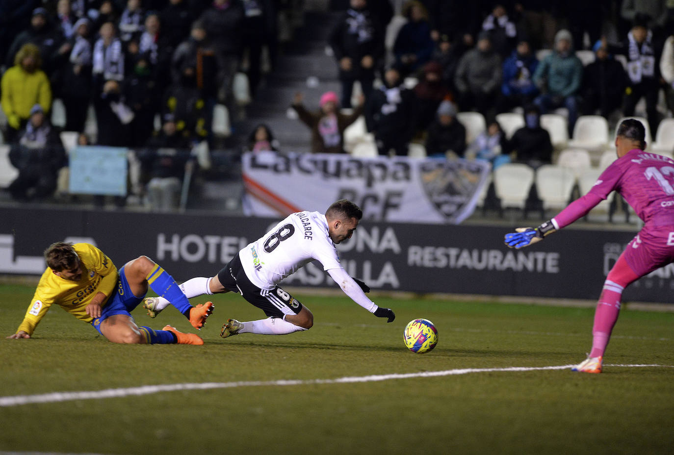 Imágenes del empate entre el Burgos CF y la UD Las Palmas este lunes en El Plantío