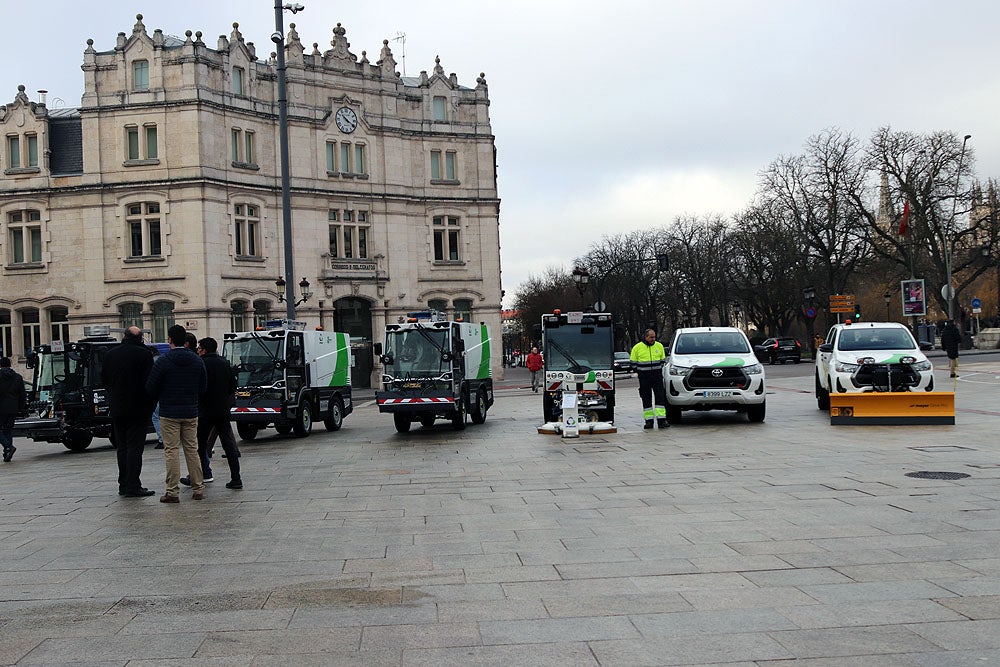 Fotos: Llegan a Burgos los nuevos vehículos para la recogida de basuras y la limpieza viaria