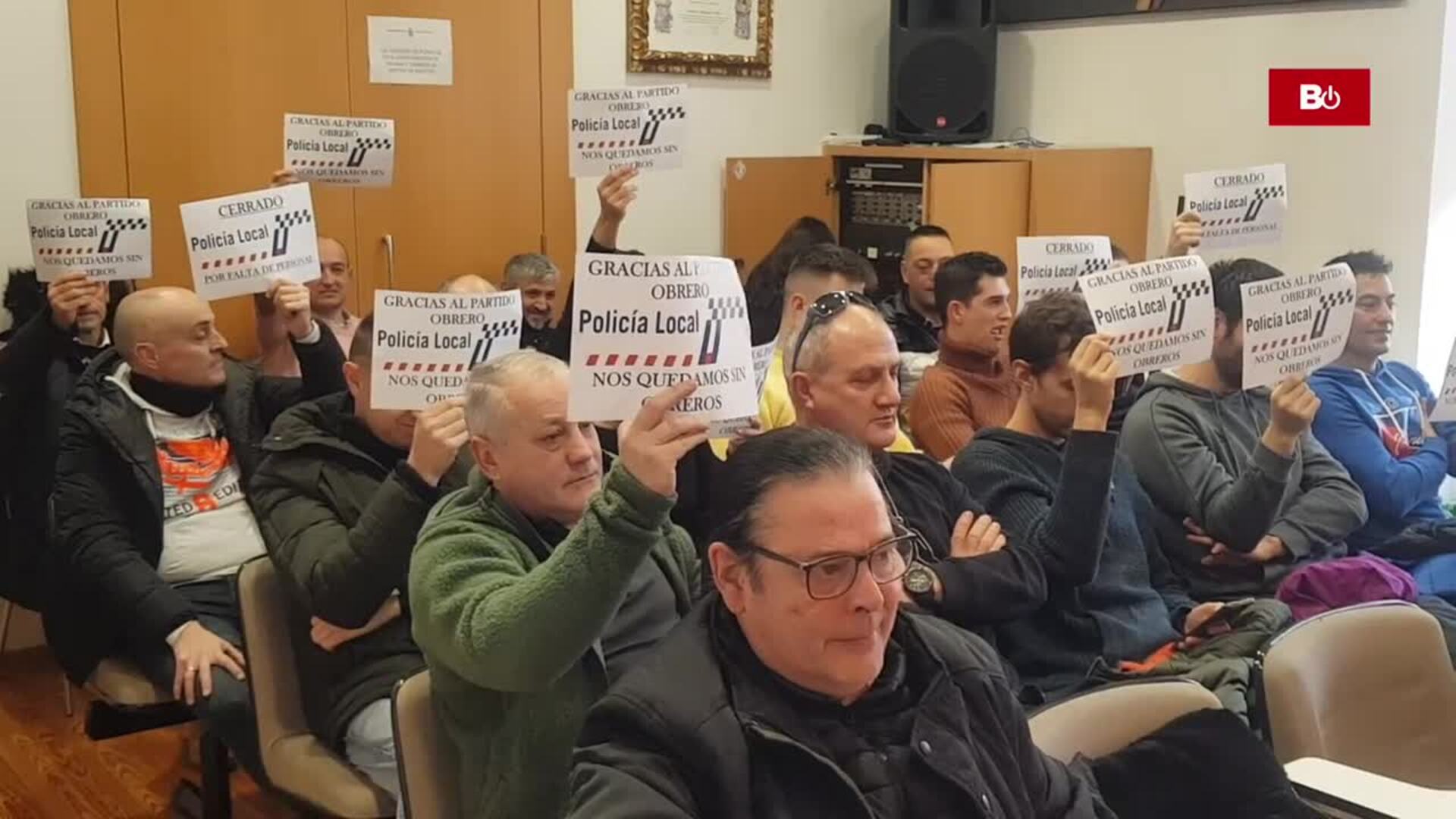 La Policía Local protesta en el Pleno Ordinario para la aprobación de presupuestos