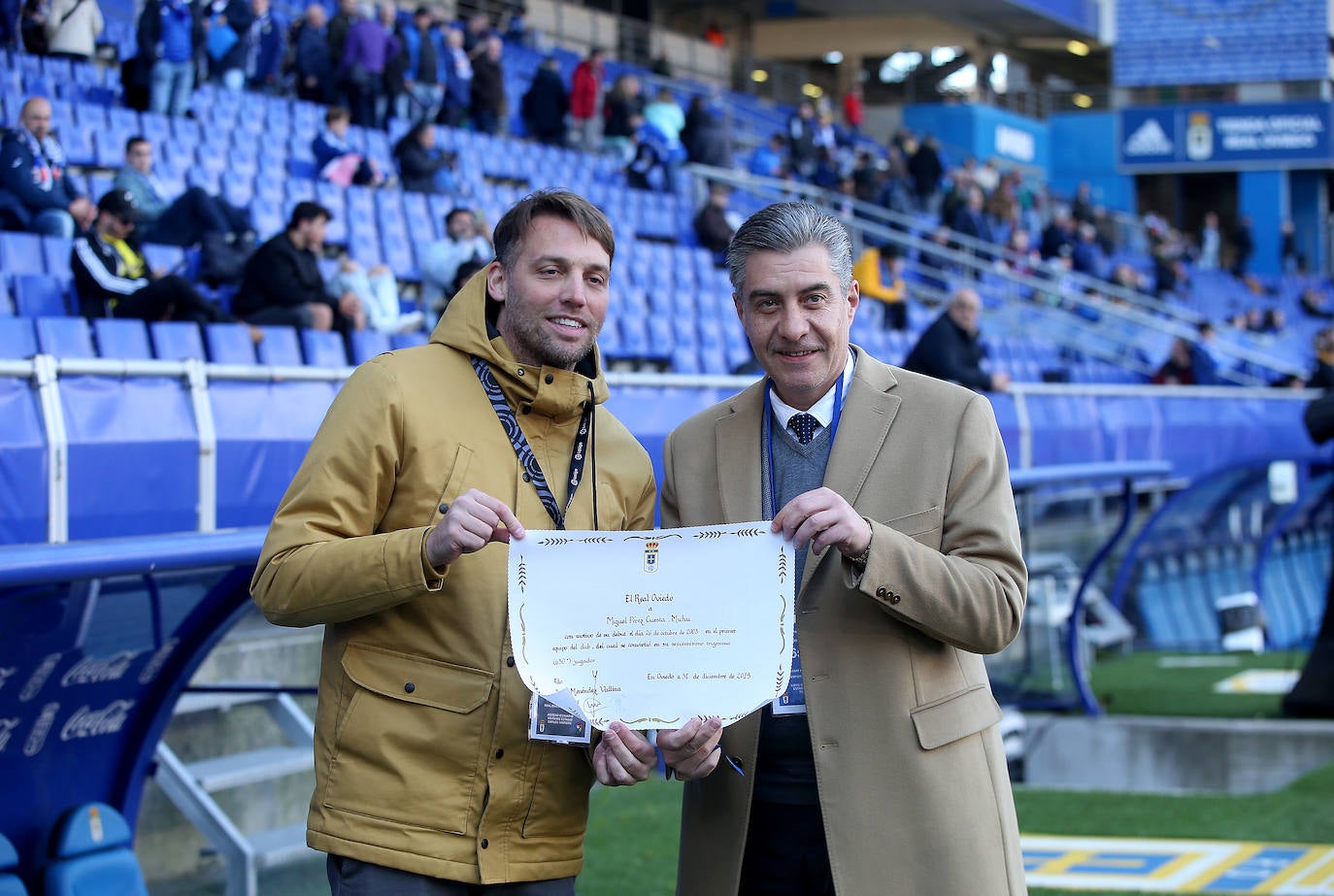 Imagenes de la victoria del Burgos CF ante el Real Oviedo este domingo en el Carlos Tartiere