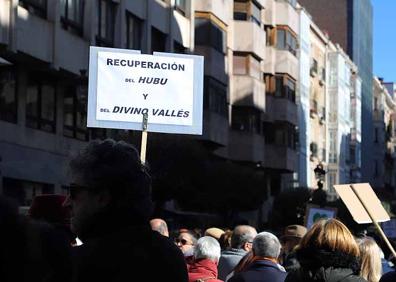 Imagen secundaria 1 - Más de 10.000 personas gritan desde Burgos contra los recortes en Atención Primaria