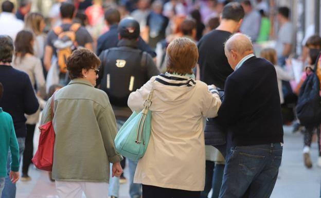 Cambio en la población de Castilla y León en 40 años del Estatuto de Autonomía.