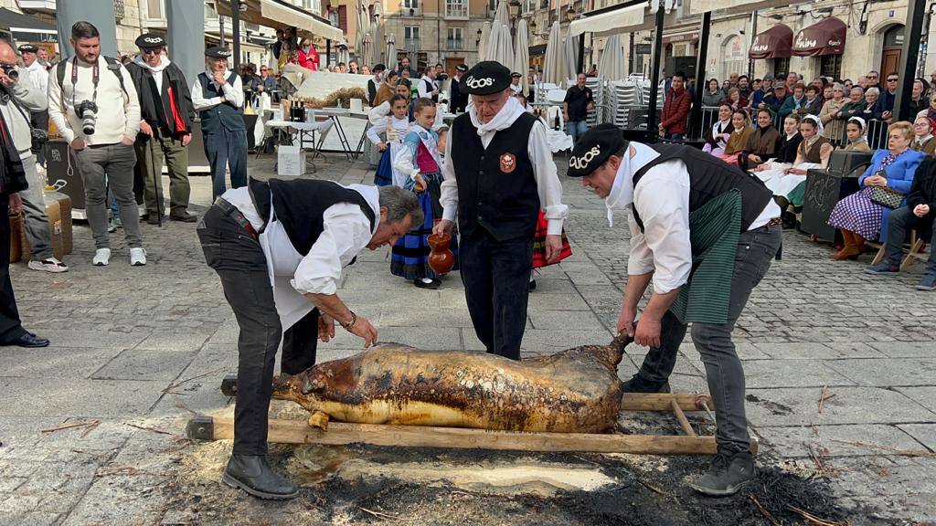 Fotos: Los Cucos retoman la matanza en la plaza de La Flora