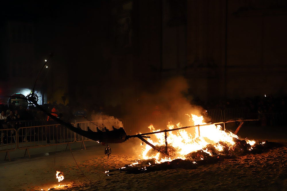 Fotos: Burgos quema la sardina para despedir al Carnaval 2023