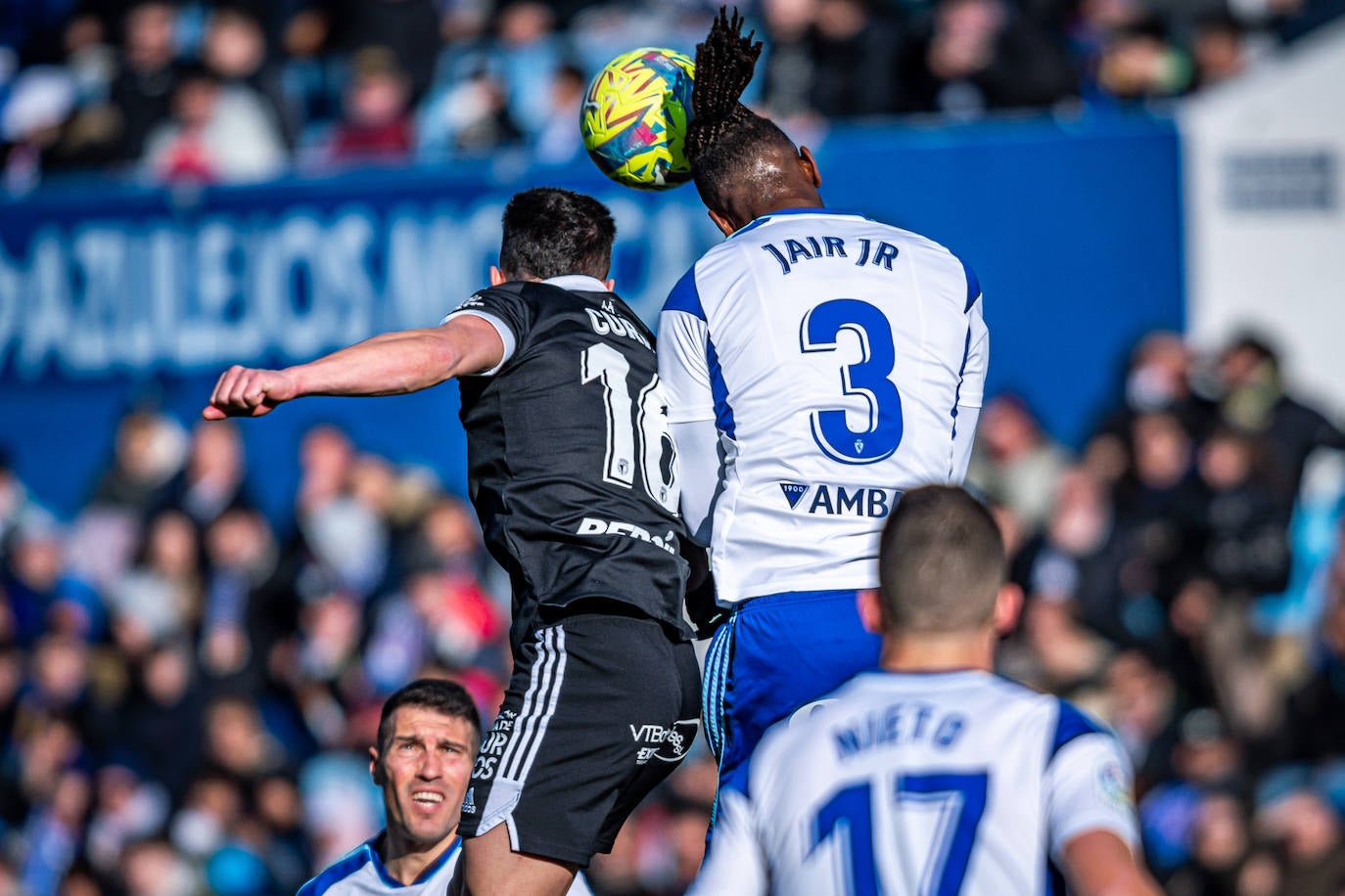 Fotos: El Burgos CF araña un punto en La Romareda