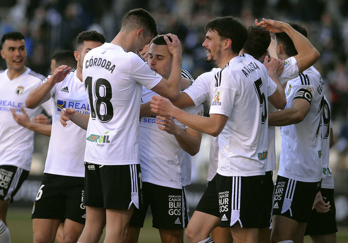 Imágenes de la derrota del Burgos CF ante el Granada CF este sábado en El Plantío