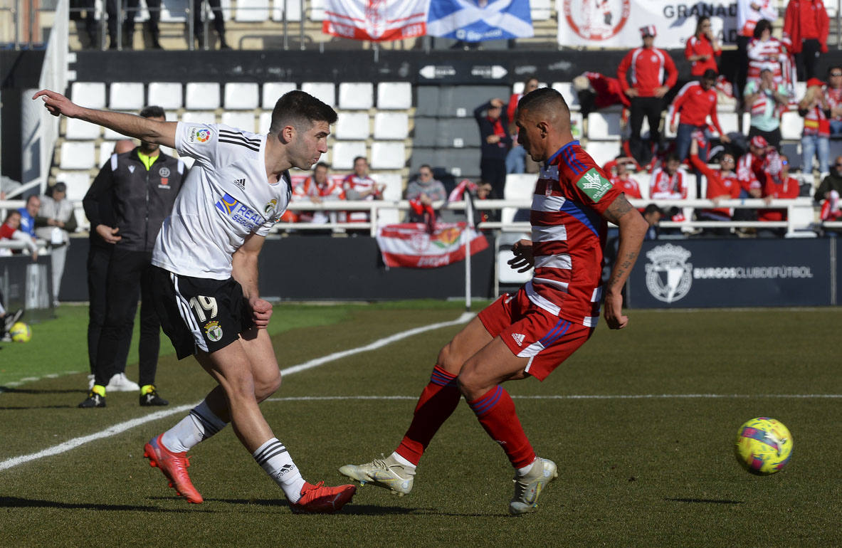 Imágenes de la derrota del Burgos CF ante el Granada CF este sábado en El Plantío