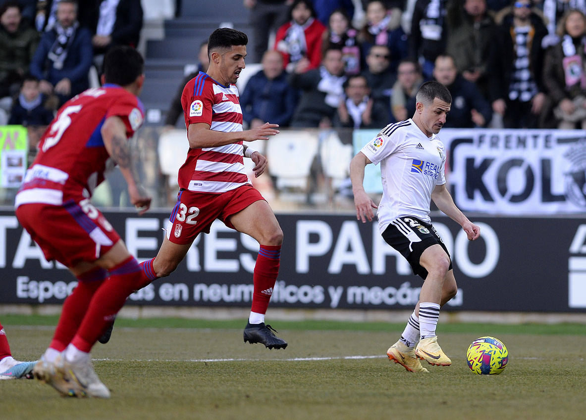 Imágenes de la derrota del Burgos CF ante el Granada CF este sábado en El Plantío