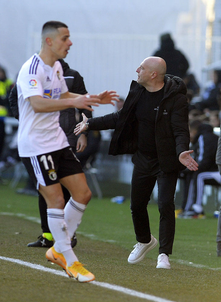 Imágenes de la derrota del Burgos CF ante el Granada CF este sábado en El Plantío