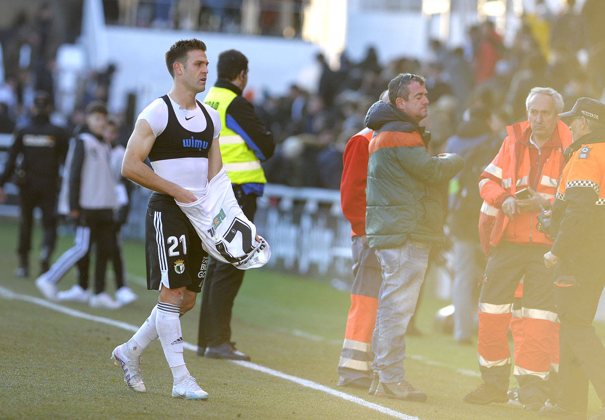 Imágenes de la derrota del Burgos CF ante el Granada CF este sábado en El Plantío