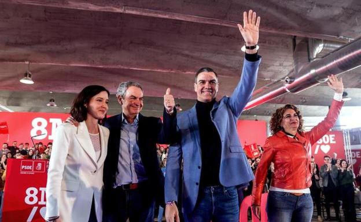 Sánchez, acompañado por Zapatero, Fernández y Montero en un acto Por el 8-M en Madrid.