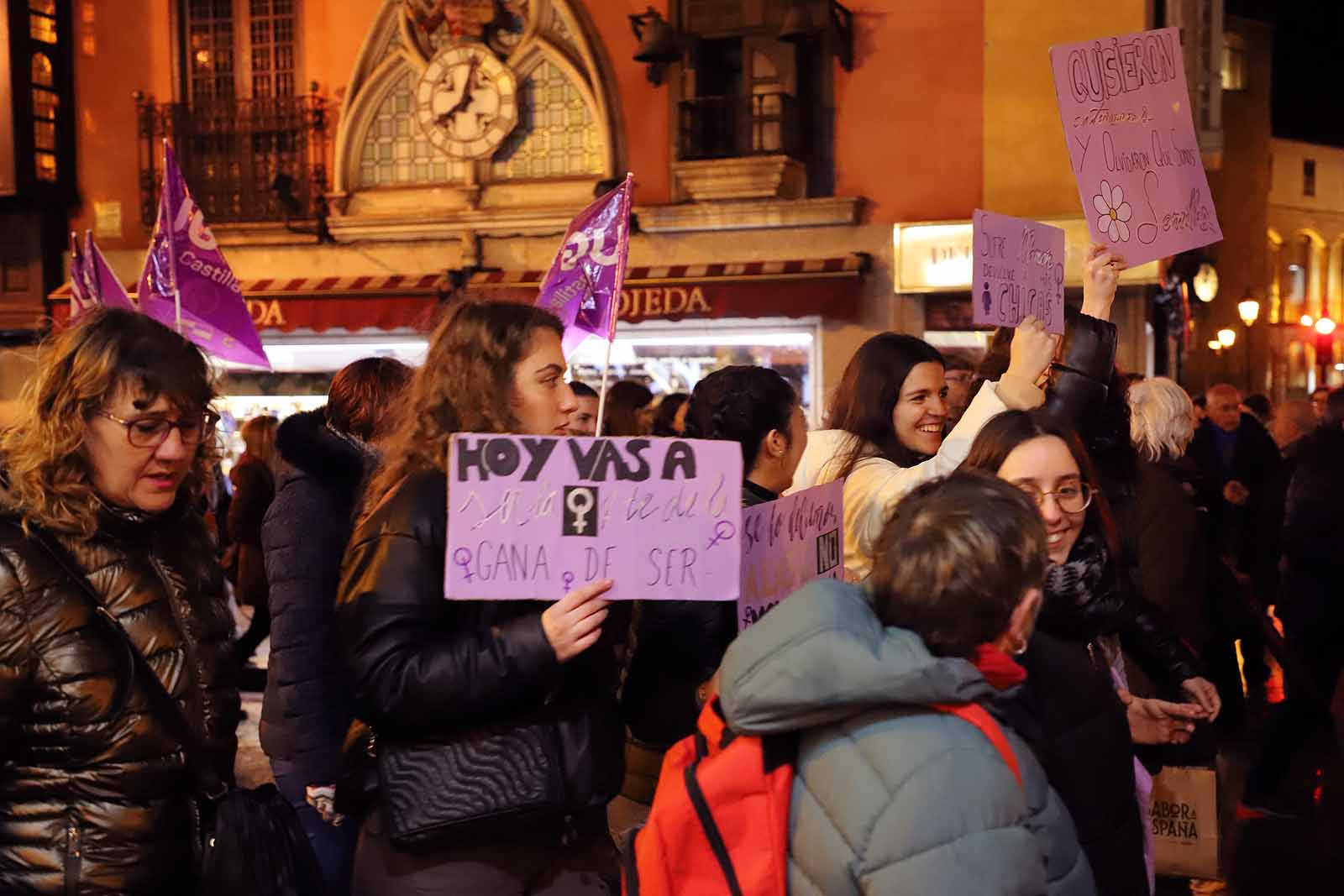 Fotos: El feminismo se echa a las calles de Burgos