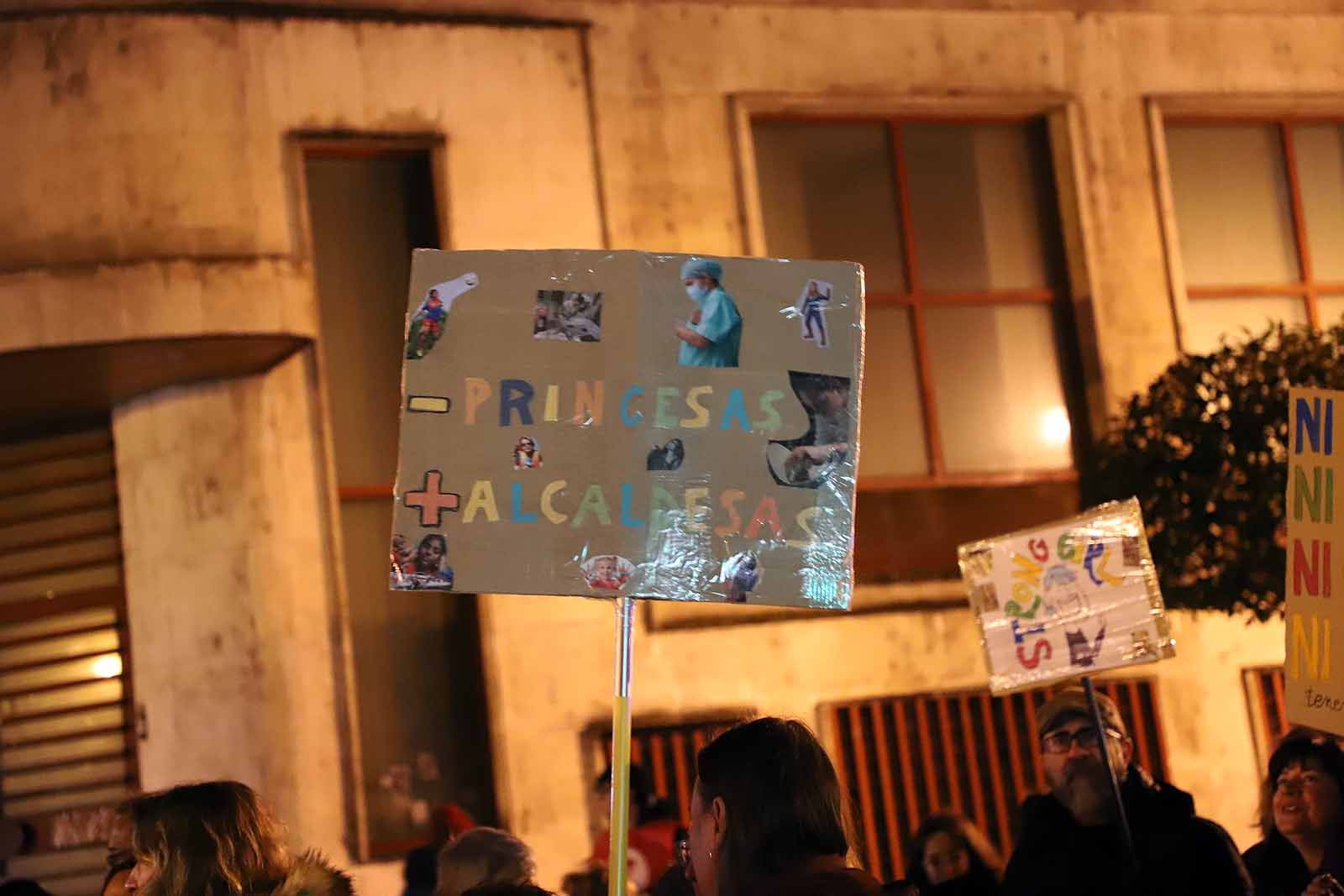 Fotos: El feminismo se echa a las calles de Burgos