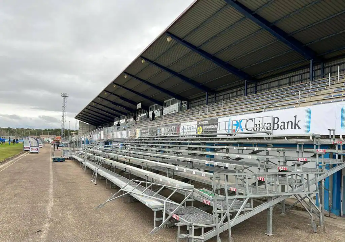 Aspecto del estadio Juan Carlos Higuero antes del partido contra el Real Madrid.