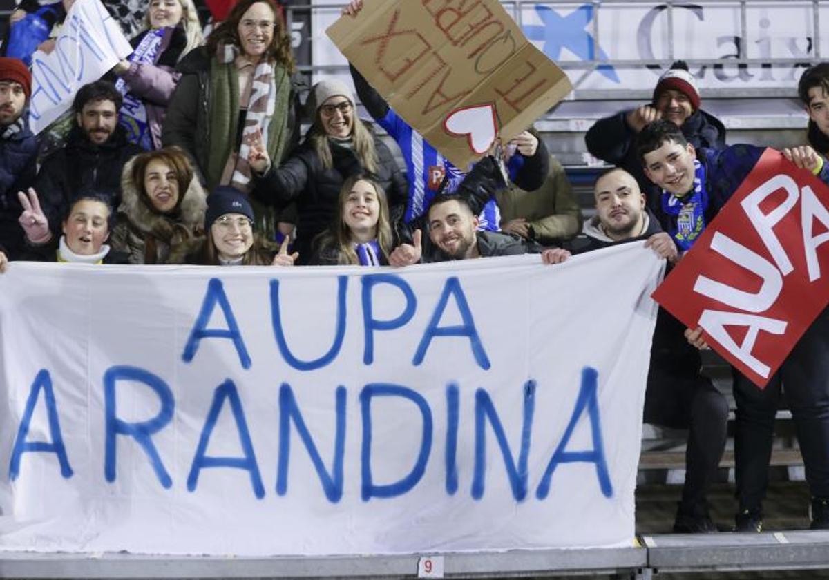 Mucho antes del choque ya había aficionados en el estadio.