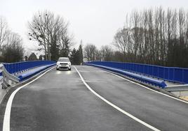 Puente sobre el río Arlanzón en la carretera BU-V-8002, en San Millán de Juarros.