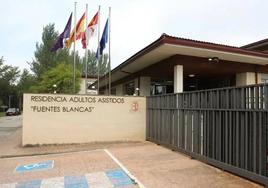 Acceso a la residencia de adultos asistidos Fuentes Blancas.