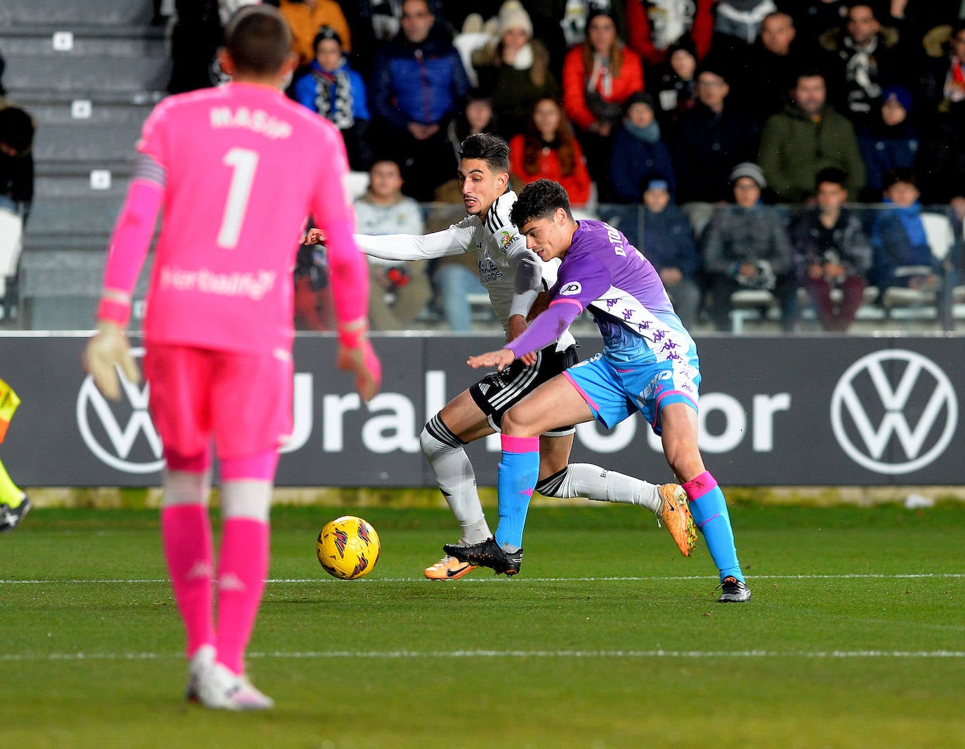 La victoria del Burgos CF en el derbi castellano, en imágenes