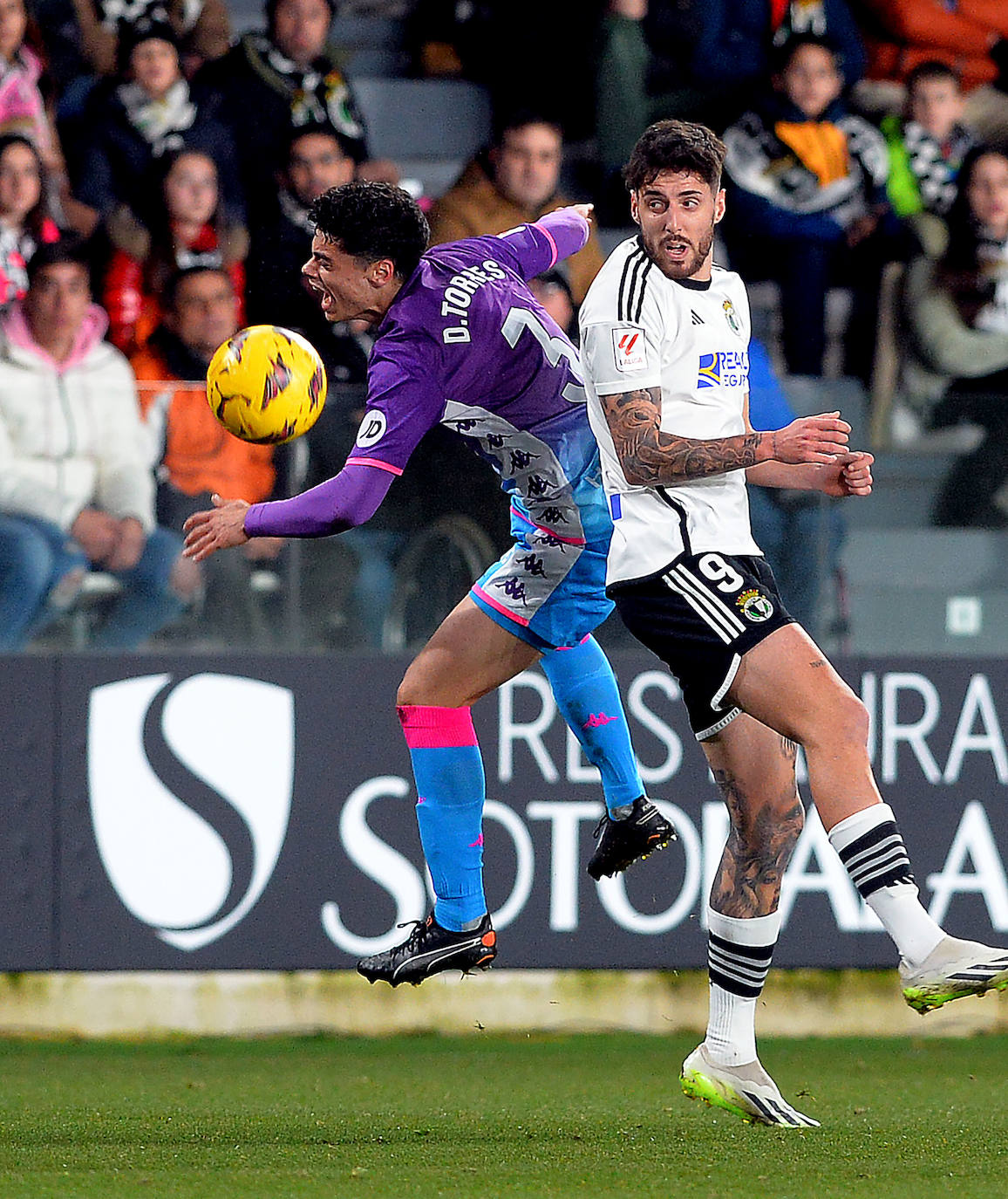 La victoria del Burgos CF en el derbi castellano, en imágenes