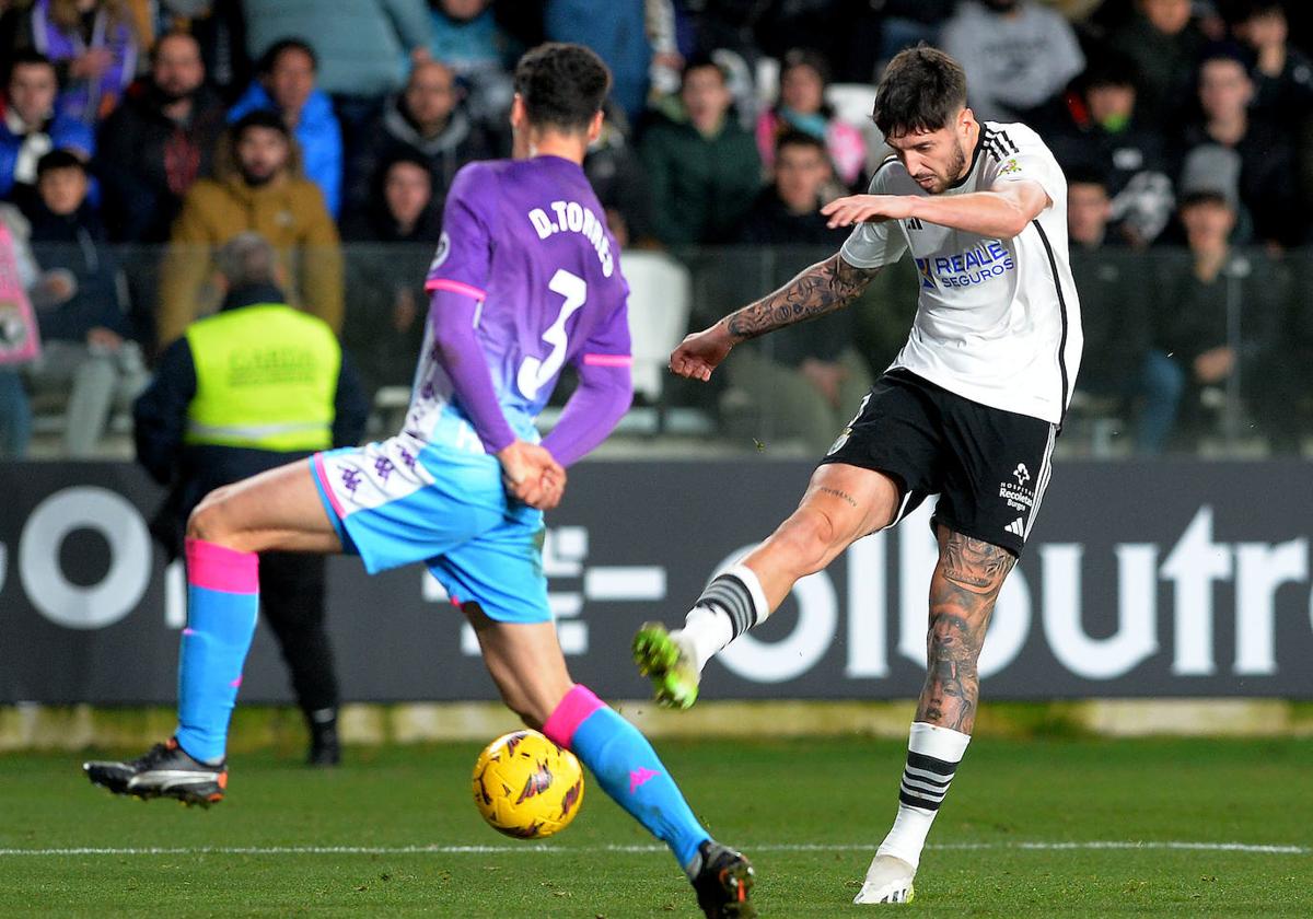 El Burgos CF se lleva el derbi castellano en El Plantío