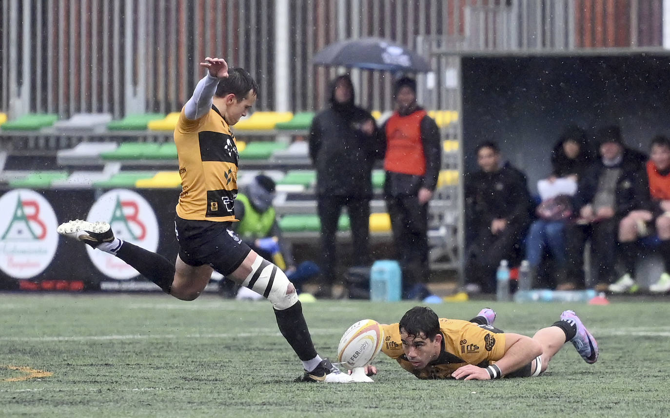 La victoria de Aparejadores Rugby Club ante la Santboiana, en imágenes