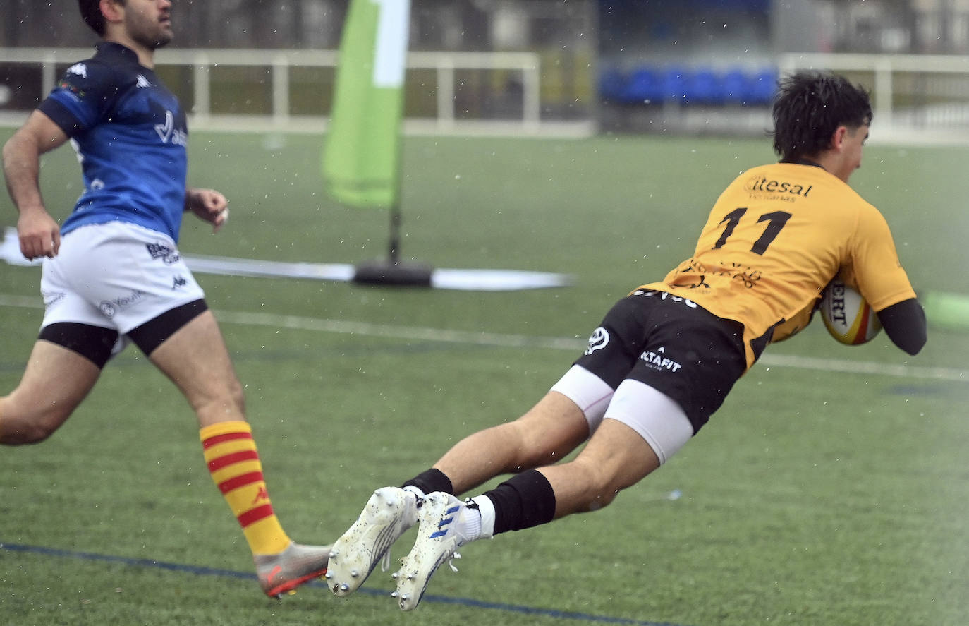 La victoria de Aparejadores Rugby Club ante la Santboiana, en imágenes