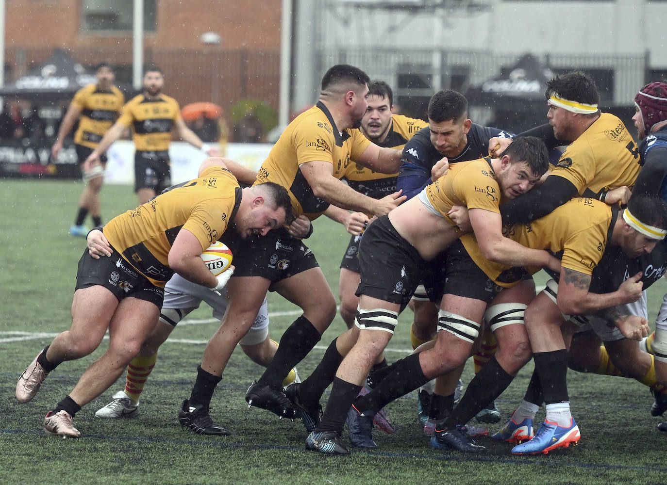 La victoria de Aparejadores Rugby Club ante la Santboiana, en imágenes