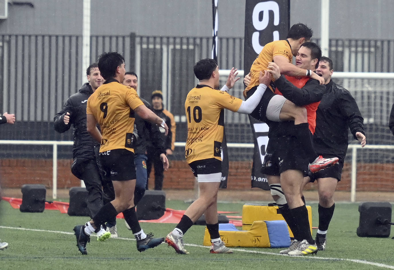 La victoria de Aparejadores Rugby Club ante la Santboiana, en imágenes