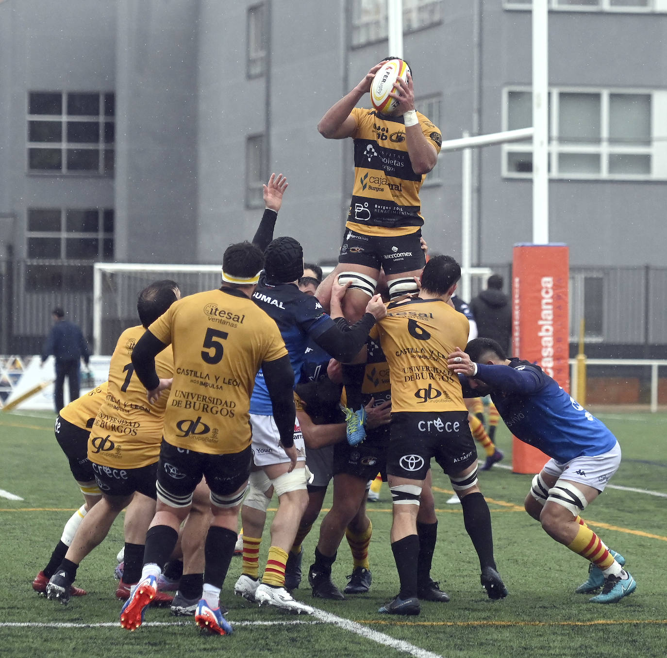 La victoria de Aparejadores Rugby Club ante la Santboiana, en imágenes